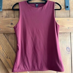 Express Sleeveless Tank Top in Wine